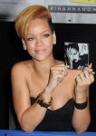 rihanna-hairstyle-2010
