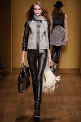 fall-winter-2010-fashion-trends-leather-clothes-pants