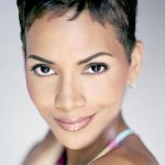Halle Berry natural