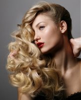 volume-hairstyle-for-new-years-eve