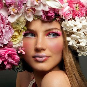 Tips for eye make-up: choosing and applying eye shadow Tips for eye make-up: choosing and applying eye shadow