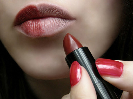 lipstick-color-right-for-skin-tone.jpg